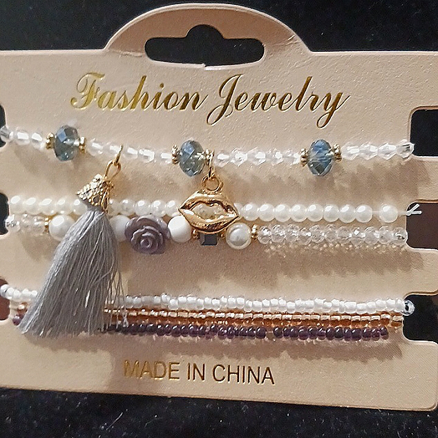 Bracelet 11$